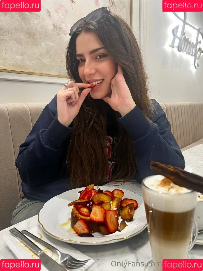 lola.lalala23 / lolalala23 Onlyfans Photo Gallery 