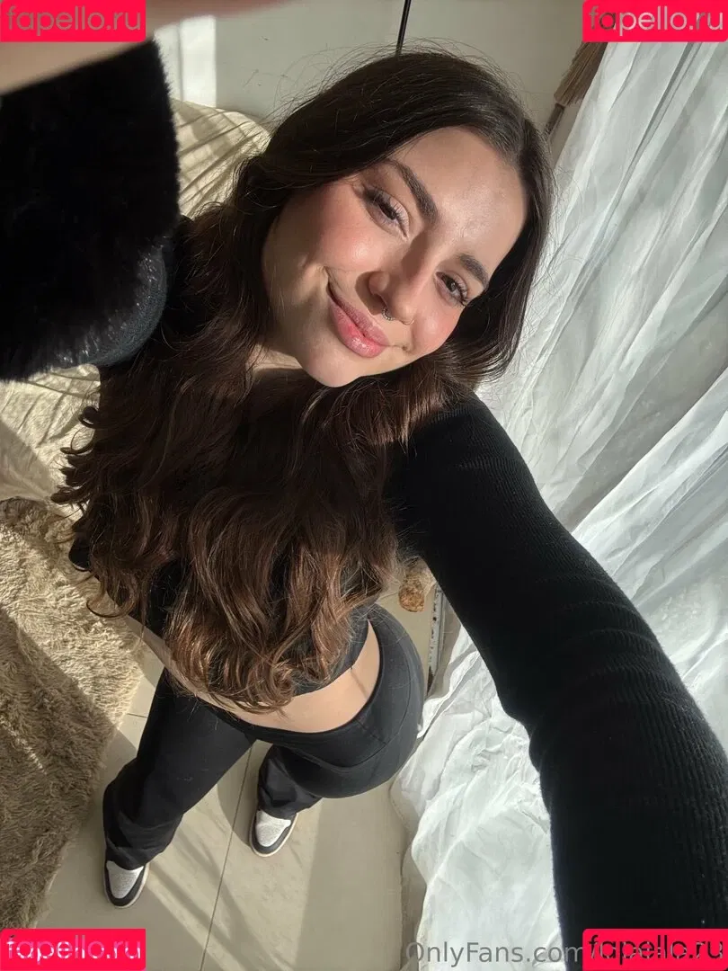 lola.lalala23 / lolalala23 Onlyfans Photo Gallery 
