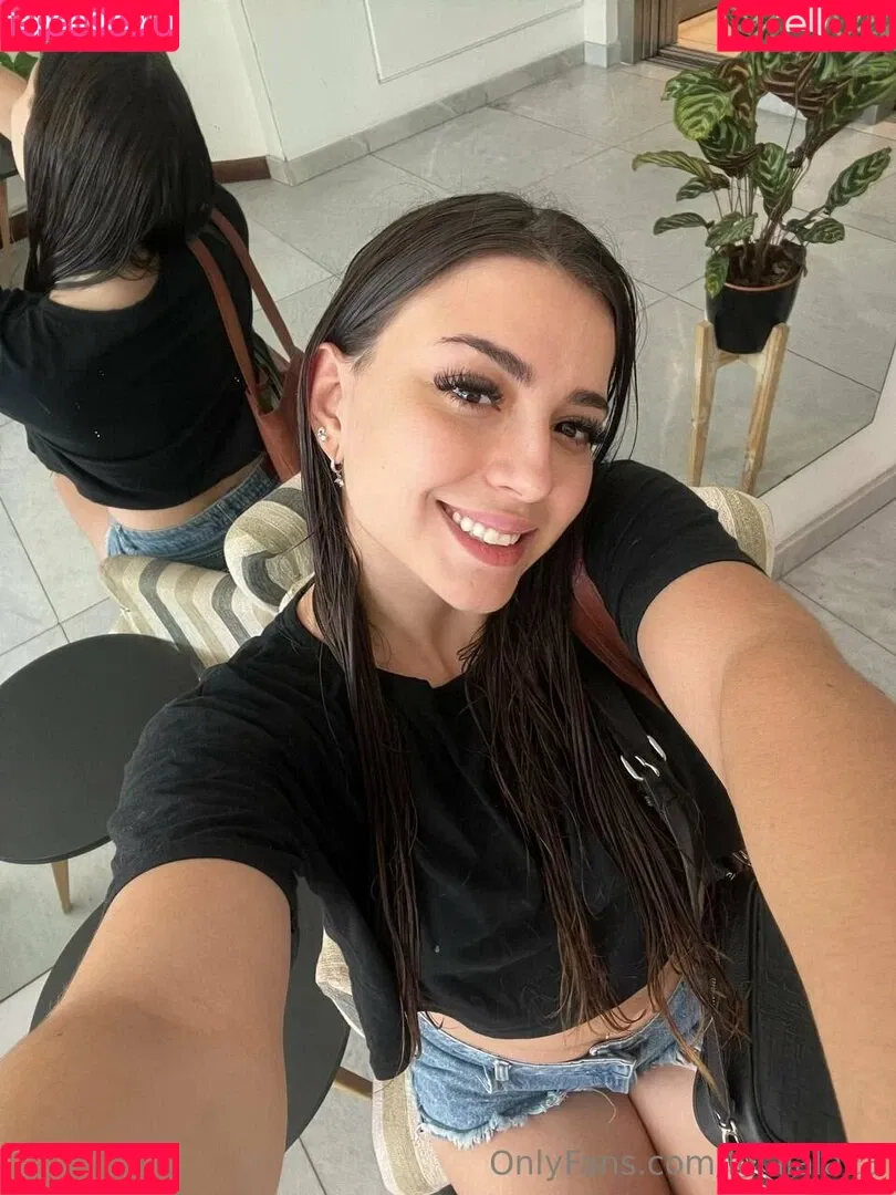 lola.lalala23 / lolalala23 Onlyfans Photo Gallery 
