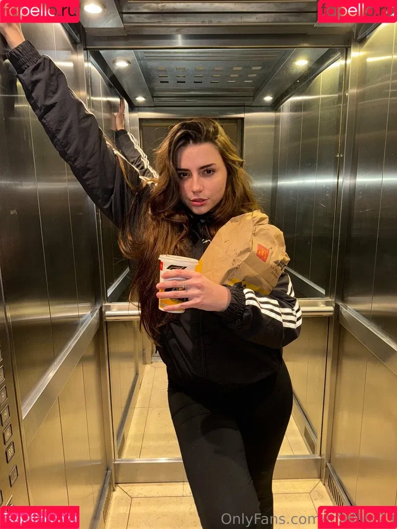 lola.lalala23 / lolalala23 Onlyfans Photo Gallery 