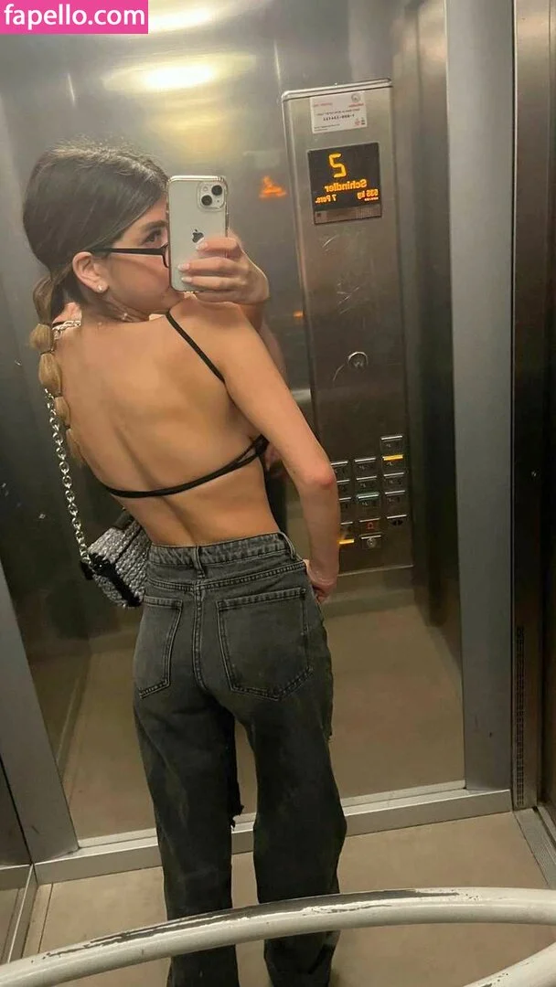 Romi / romi.zion / romi_rain Onlyfans Photo Gallery 