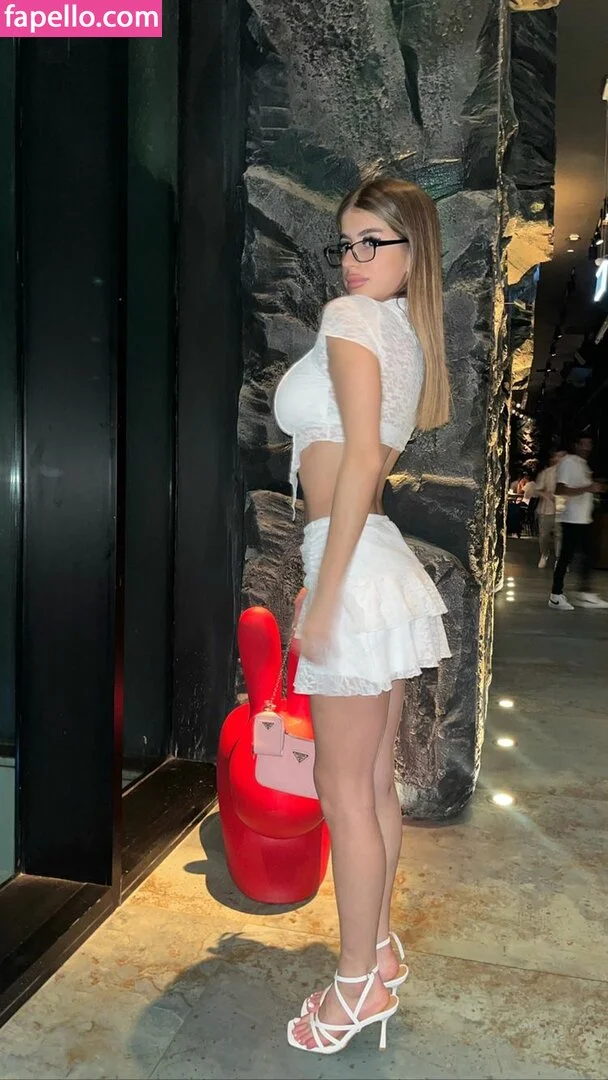 Romi / romi.zion / romi_rain Onlyfans Photo Gallery 