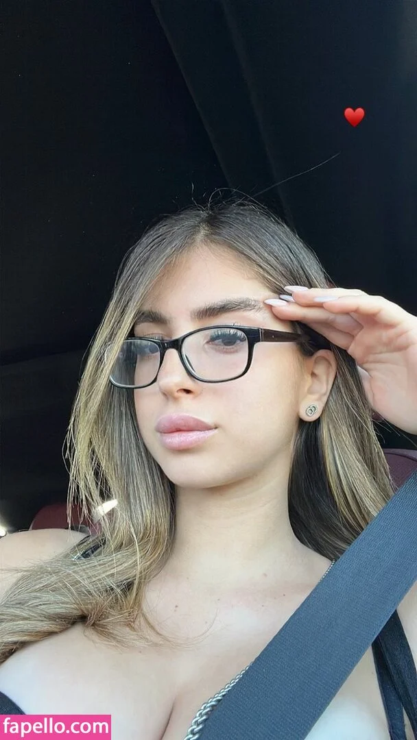 Romi / romi.zion / romi_rain Onlyfans Photo Gallery 