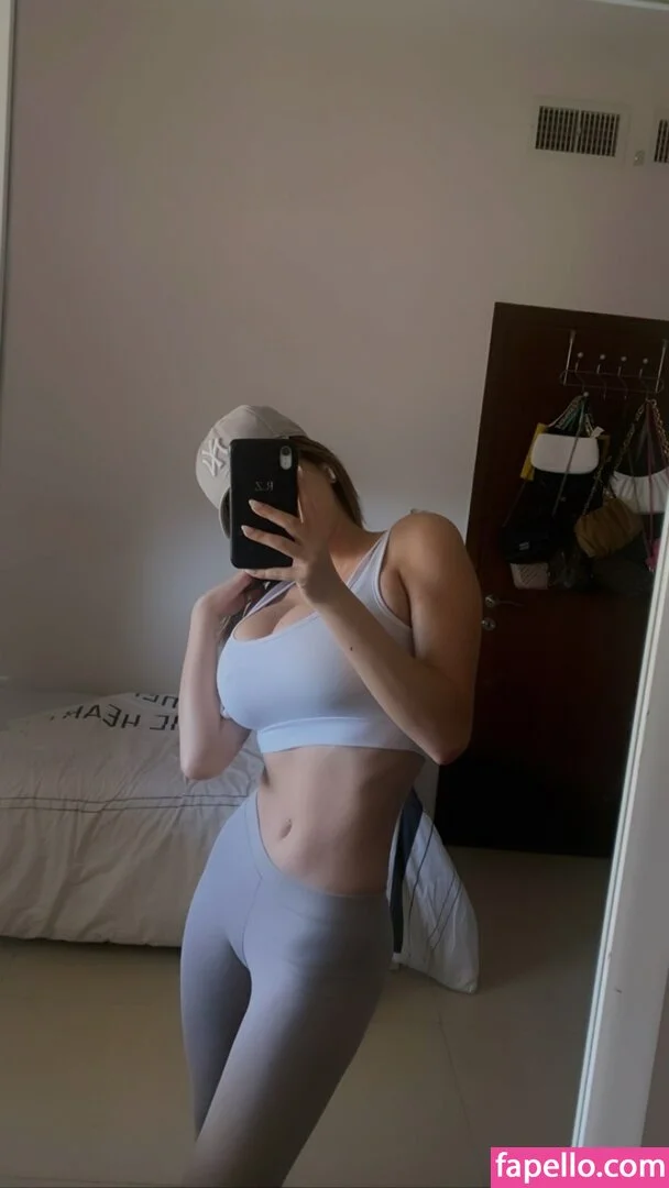 Romi / romi.zion / romi_rain Onlyfans Photo Gallery 