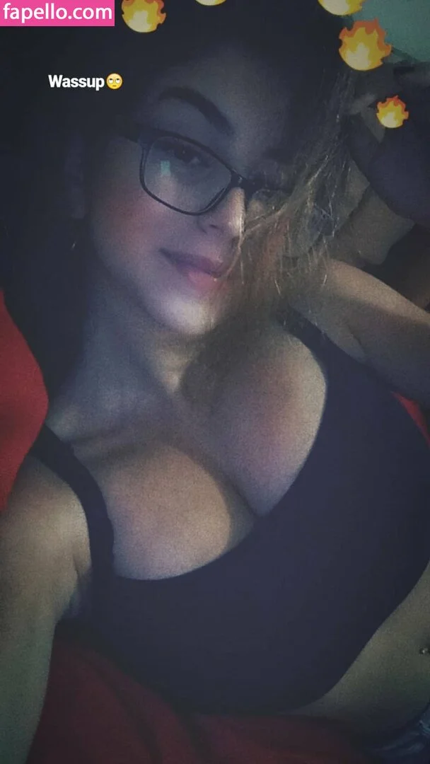 Romi / romi.zion / romi_rain Onlyfans Photo Gallery 