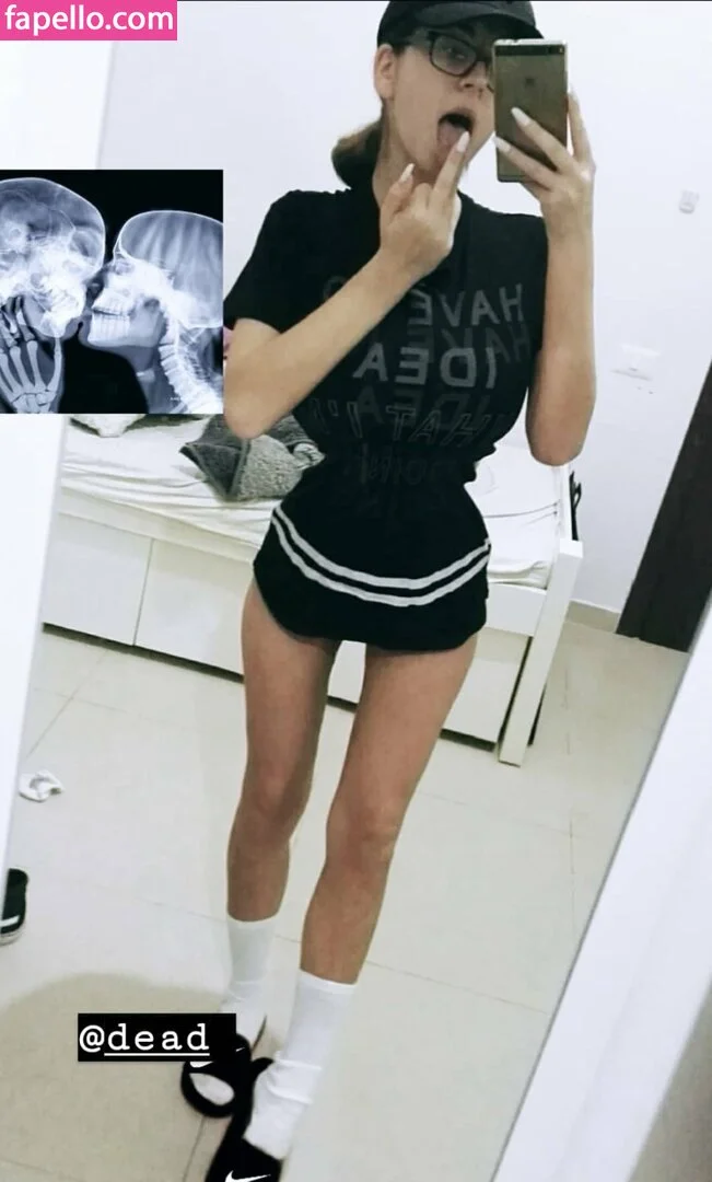 Romi / romi.zion / romi_rain Onlyfans Photo Gallery 