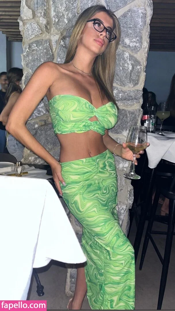 Romi / romi.zion / romi_rain Onlyfans Photo Gallery 