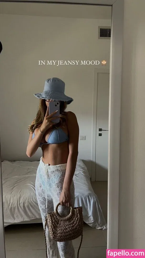 Romi / romi.zion / romi_rain Onlyfans Photo Gallery 