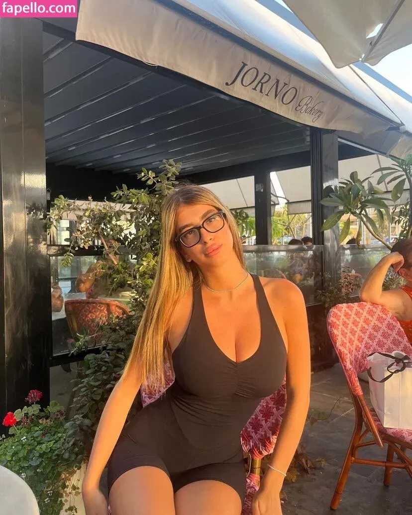 Romi / romi.zion / romi_rain Onlyfans Photo Gallery 