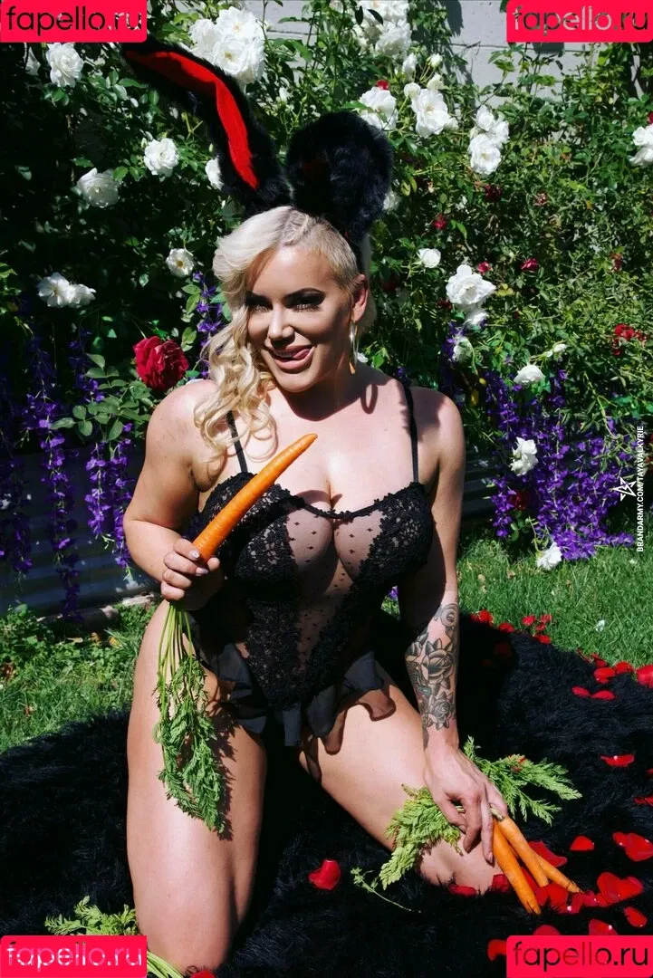 Taya Valkyrie / thetayavalkyrie Onlyfans Photo Gallery 