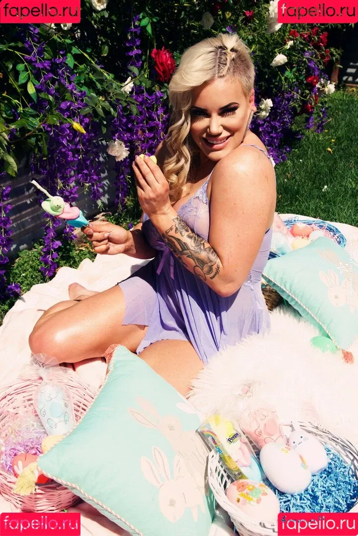 Taya Valkyrie / thetayavalkyrie Onlyfans Photo Gallery 