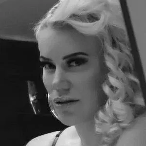 Taya Valkyrie / thetayavalkyrie Onlyfans Photo Gallery 