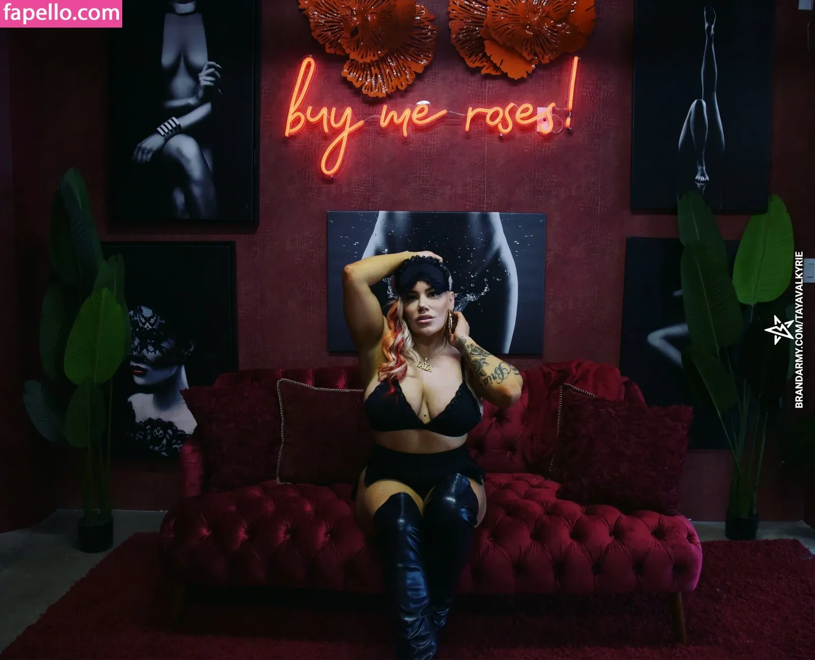 Taya Valkyrie / thetayavalkyrie Onlyfans Photo Gallery 