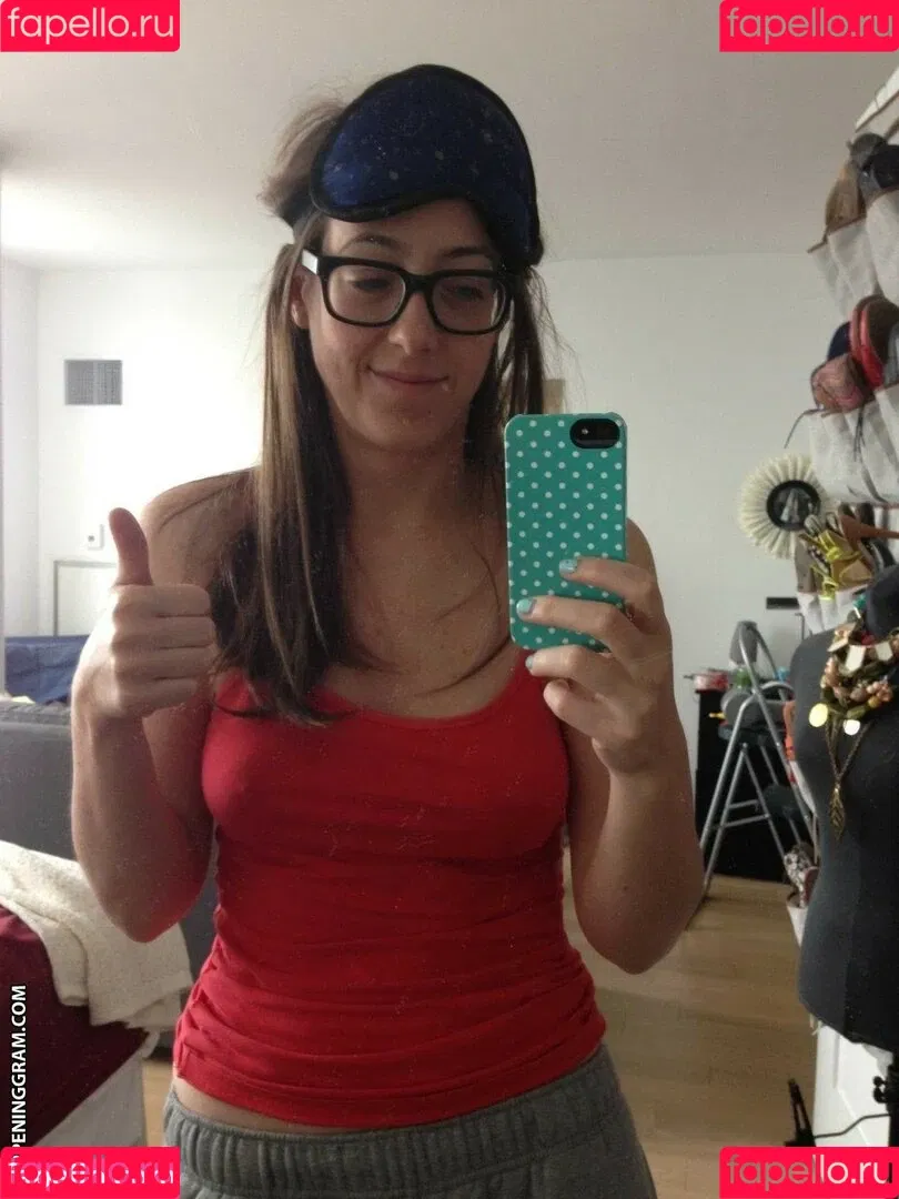 Sarah Schneider / sarahschneider.tv Onlyfans Photo Gallery 