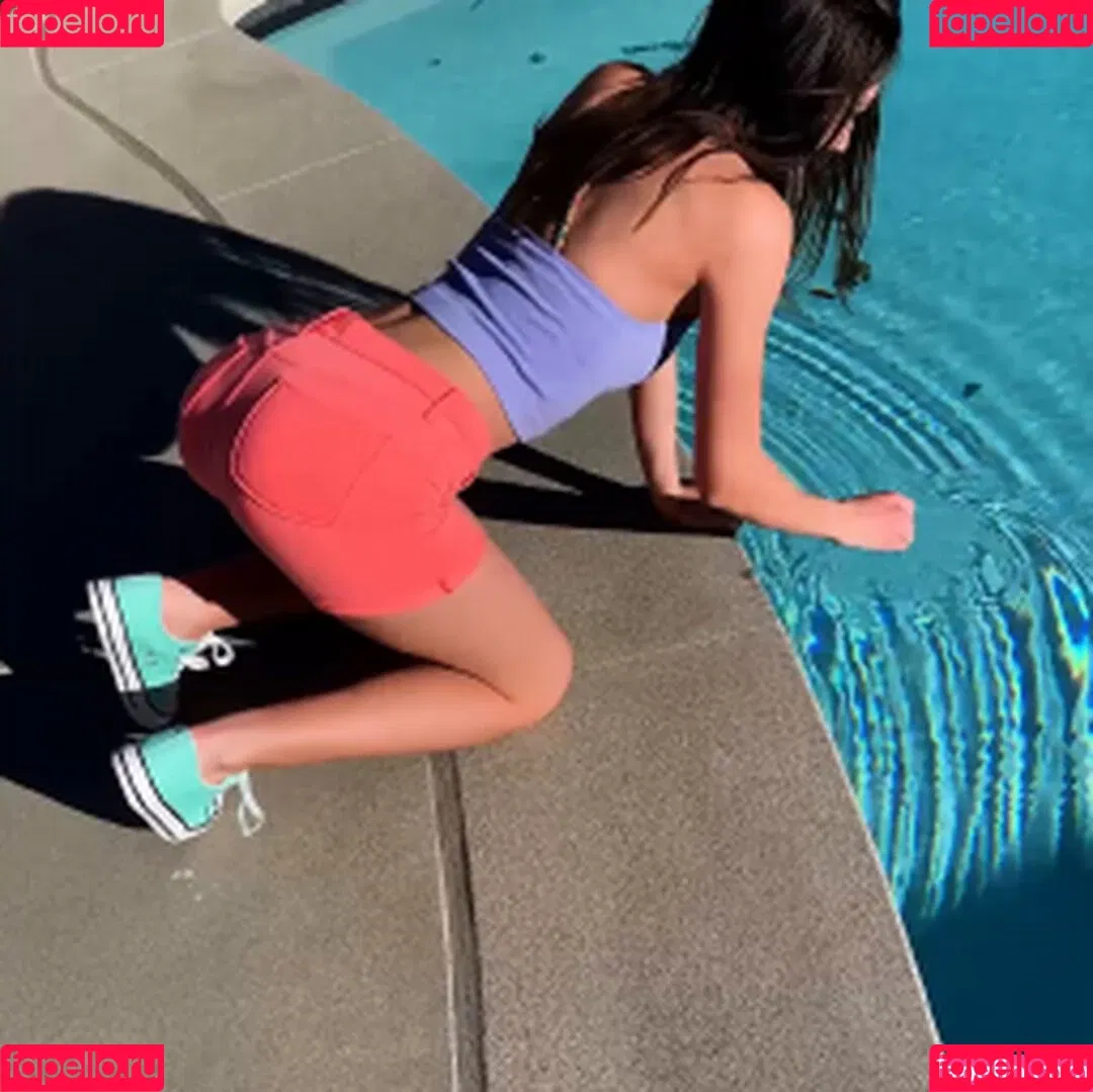 Maya Woulfe / mayawoulfe Onlyfans Photo Gallery 