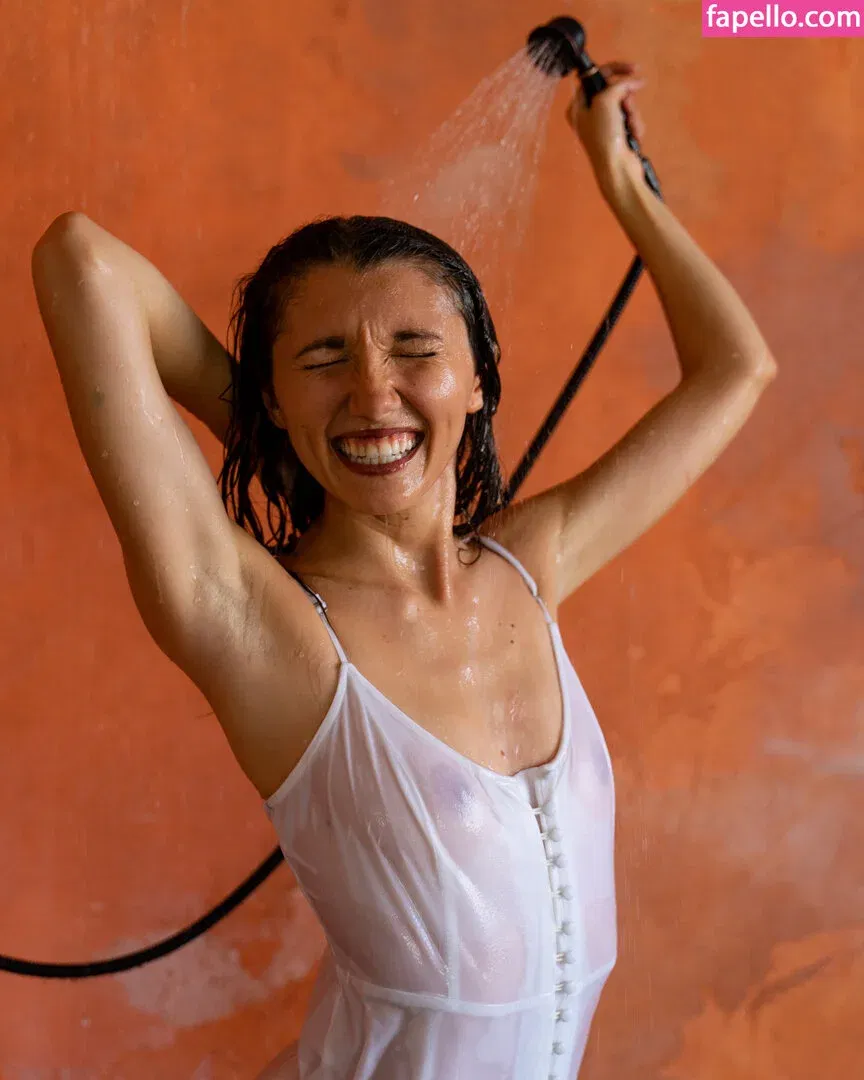 Maya Woulfe / mayawoulfe Onlyfans Photo Gallery 