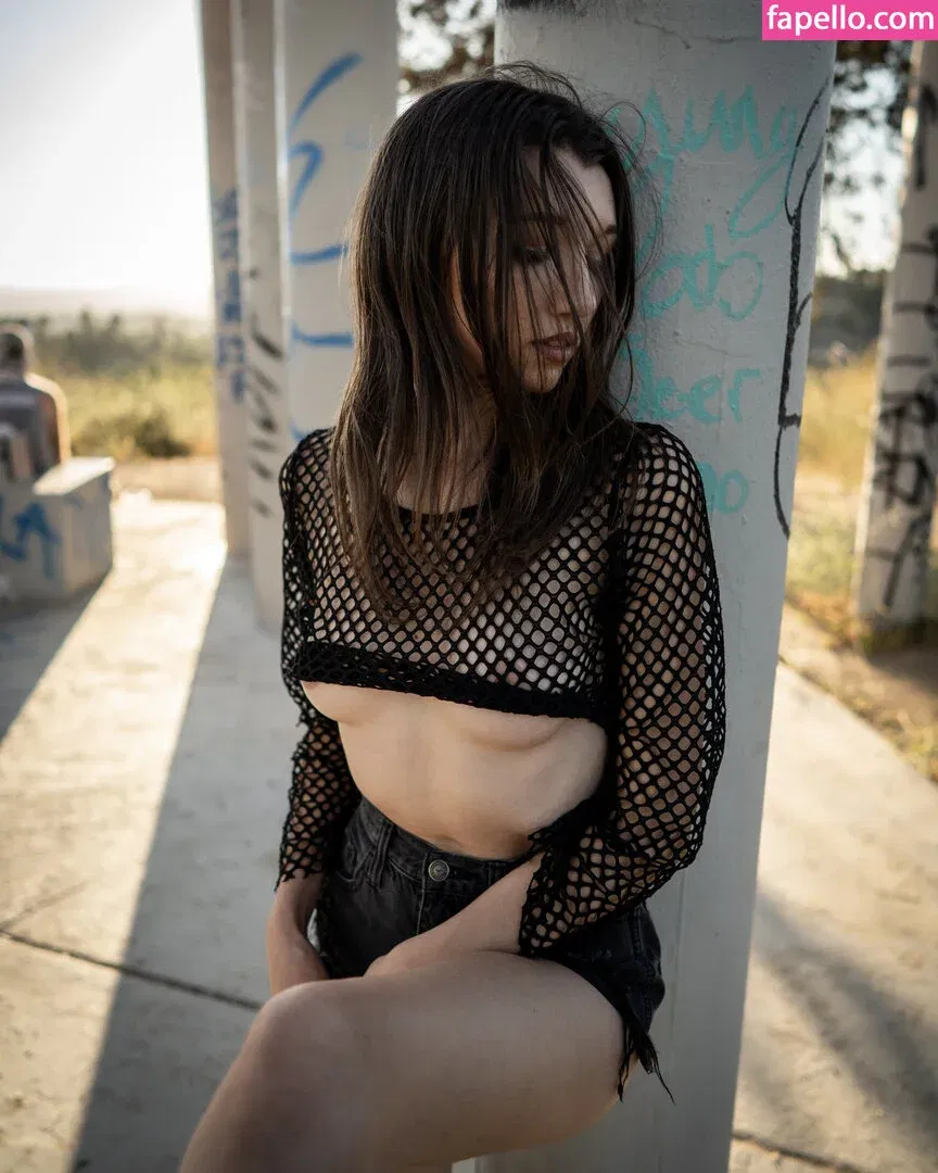 Maya Woulfe / mayawoulfe Onlyfans Photo Gallery 