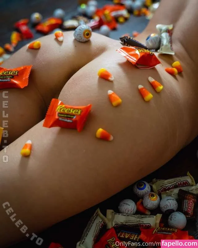 Maya Woulfe / mayawoulfe Onlyfans Photo Gallery 