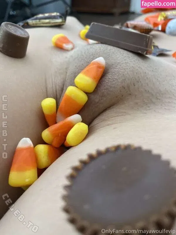 Maya Woulfe / mayawoulfe Onlyfans Photo Gallery 