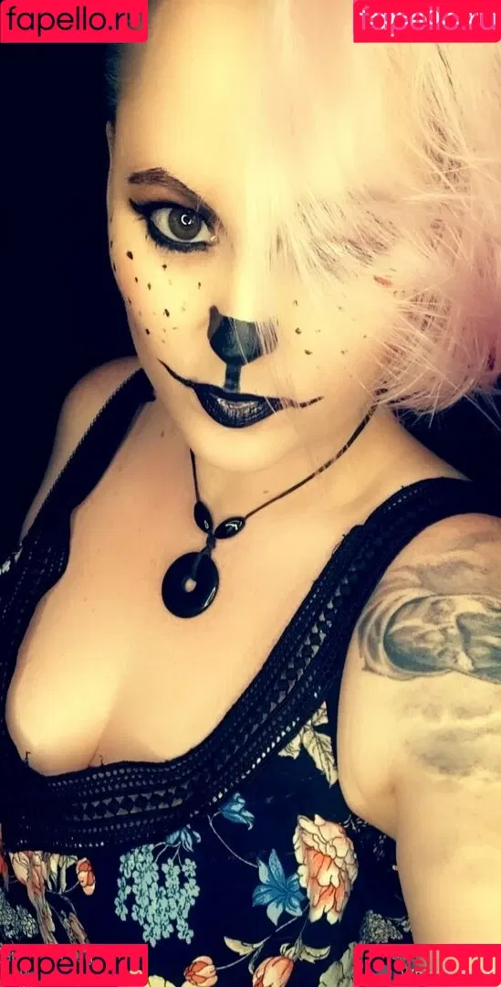 weirdartgirljo Onlyfans Photo Gallery 