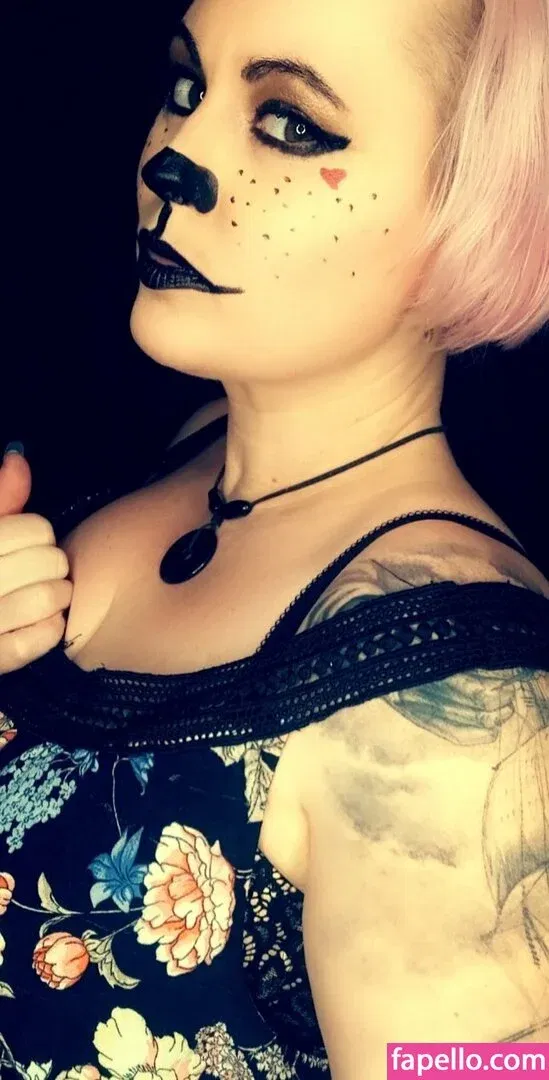 weirdartgirljo Onlyfans Photo Gallery 