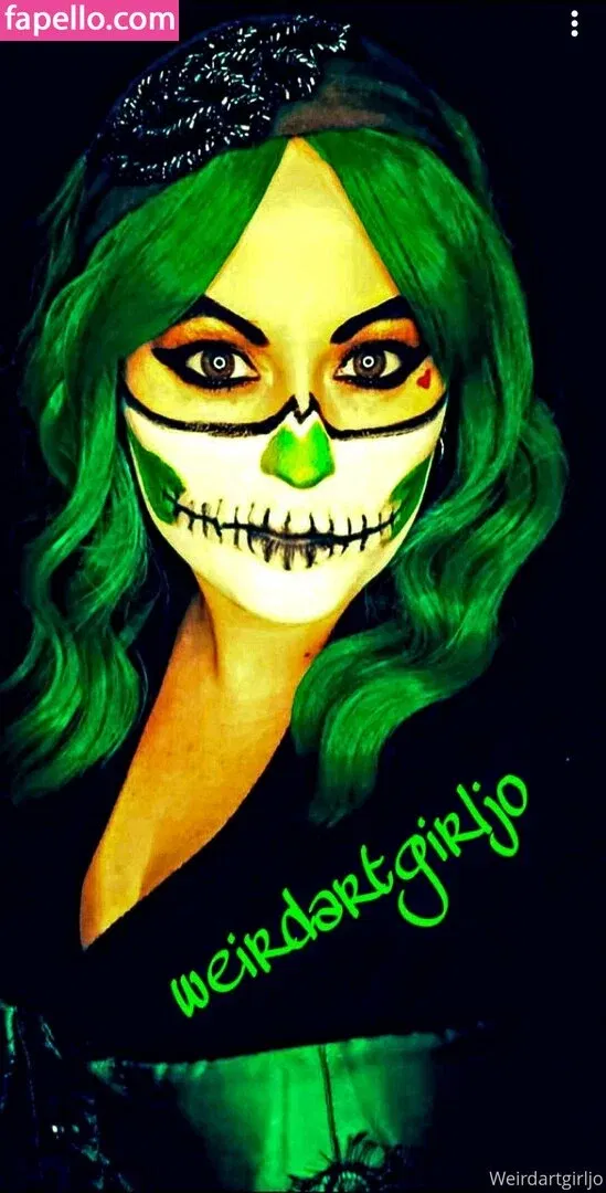 weirdartgirljo Onlyfans Photo Gallery 