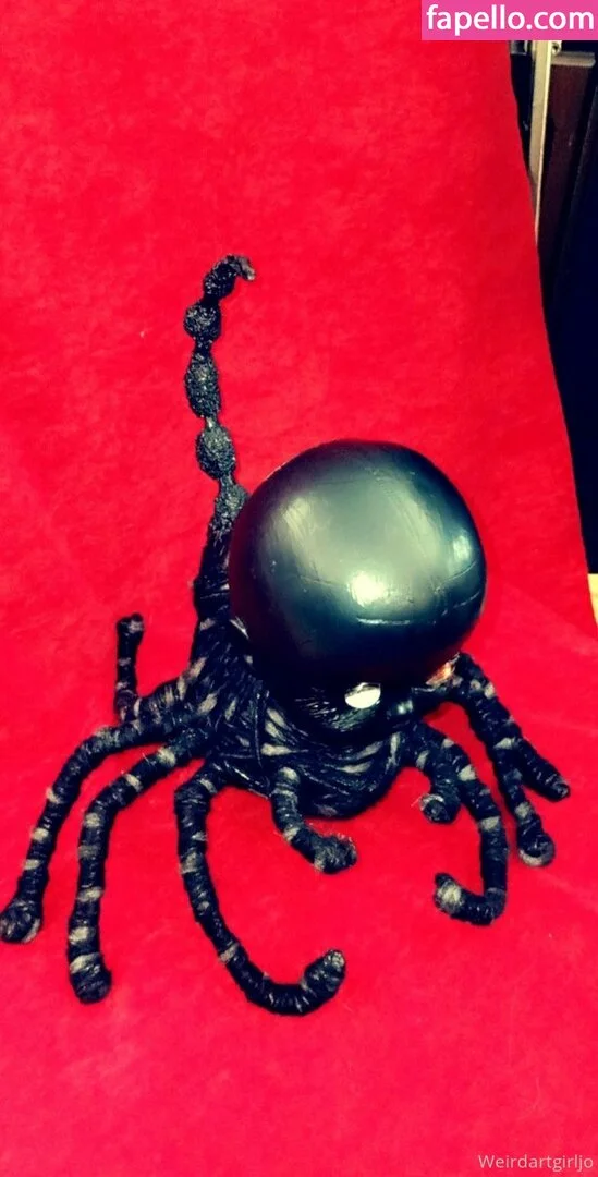 weirdartgirljo Onlyfans Photo Gallery 