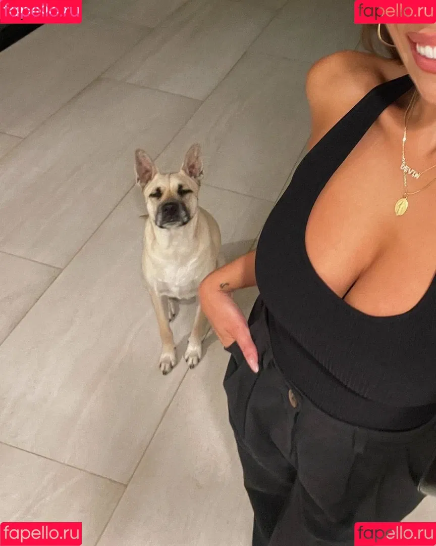 Devin Brugman / Natasha Oakley / devinbrugman Onlyfans Photo Gallery 