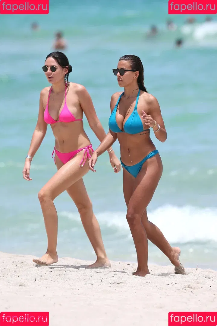 Devin Brugman / Natasha Oakley / devinbrugman Onlyfans Photo Gallery 