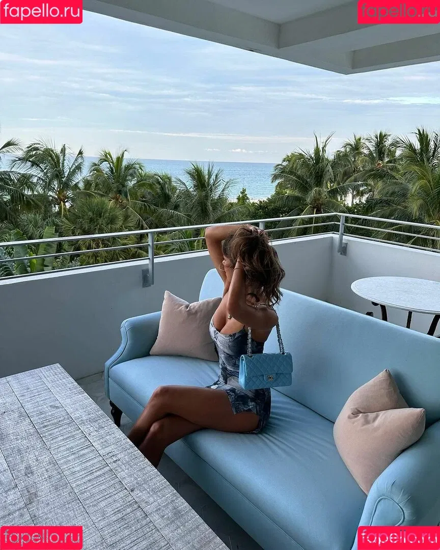 Devin Brugman / Natasha Oakley / devinbrugman Onlyfans Photo Gallery 
