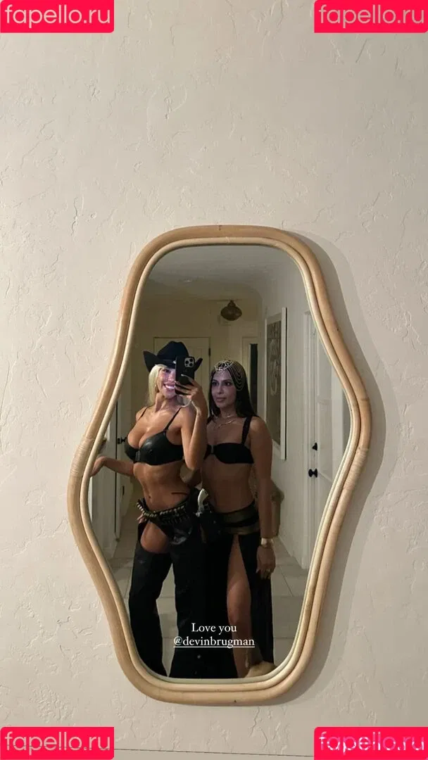 Devin Brugman / Natasha Oakley / devinbrugman Onlyfans Photo Gallery 