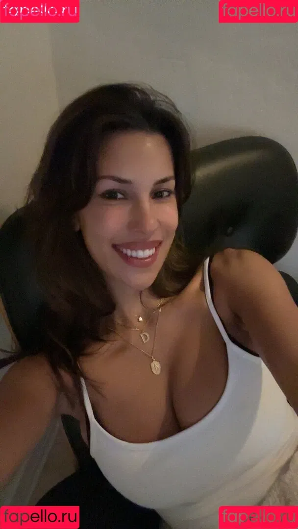 Devin Brugman / Natasha Oakley / devinbrugman Onlyfans Photo Gallery 