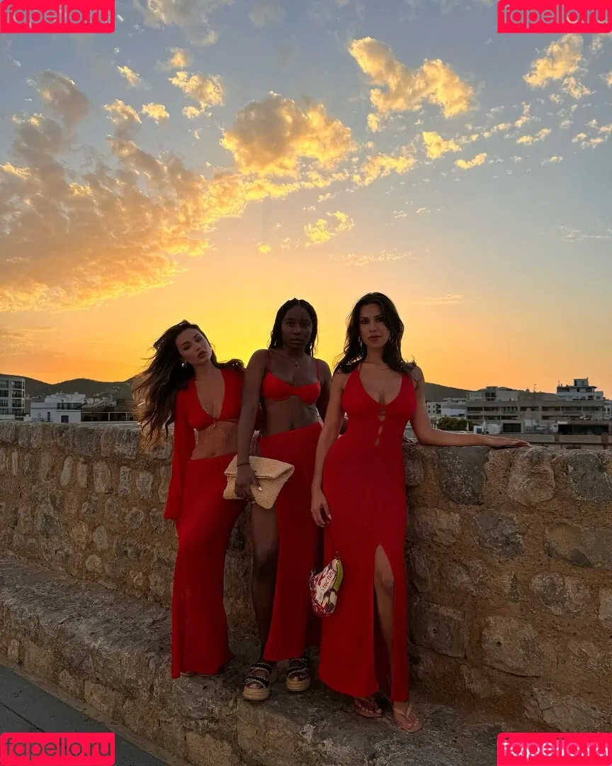 Devin Brugman / Natasha Oakley / devinbrugman Onlyfans Photo Gallery 