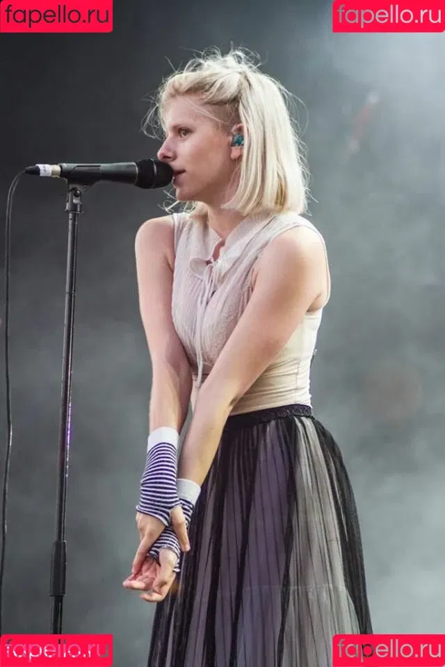Aurora Aksnes / auroramusic / singer Onlyfans Photo Gallery 