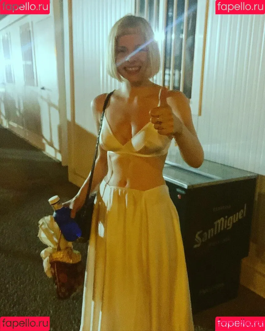 Aurora Aksnes / auroramusic / singer Onlyfans Photo Gallery 