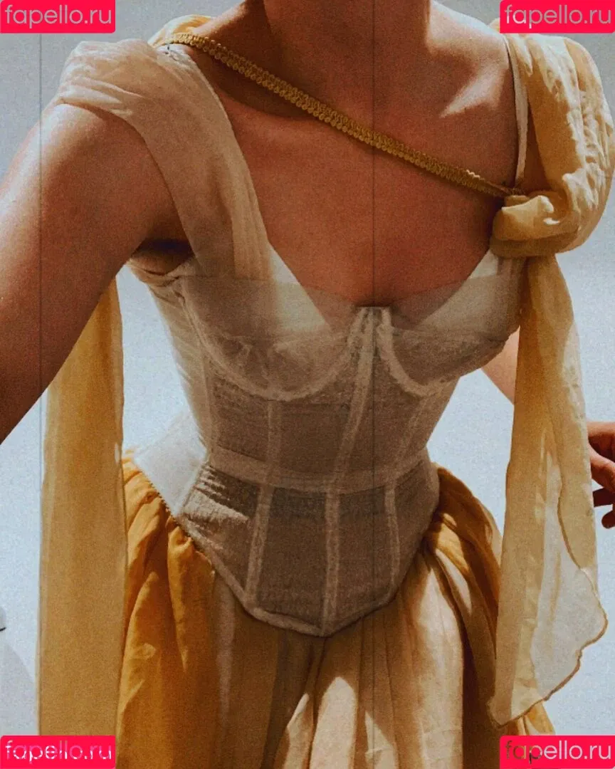 Aurora Aksnes / auroramusic / singer Onlyfans Photo Gallery 