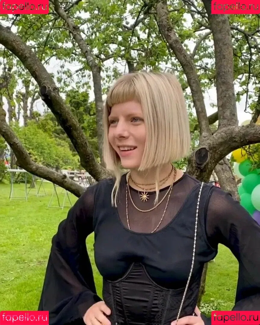 Aurora Aksnes / auroramusic / singer Onlyfans Photo Gallery 