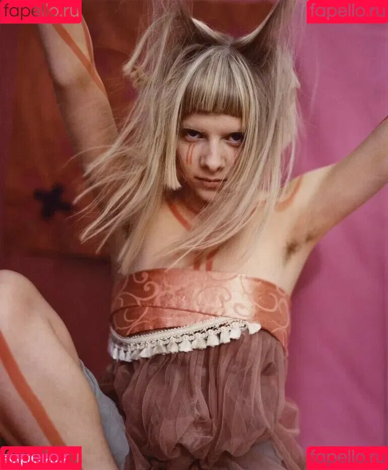 Aurora Aksnes / auroramusic / singer Onlyfans Photo Gallery 