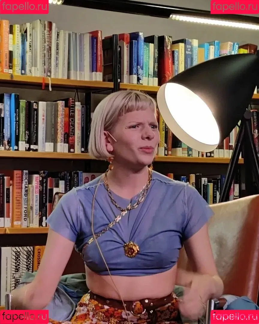 Aurora Aksnes / auroramusic / singer Onlyfans Photo Gallery 
