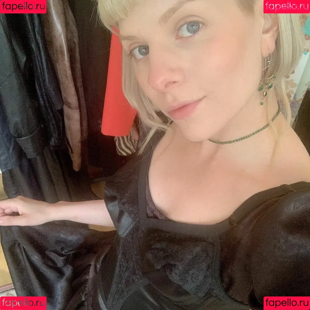 Aurora Aksnes / auroramusic / singer Onlyfans Photo Gallery 