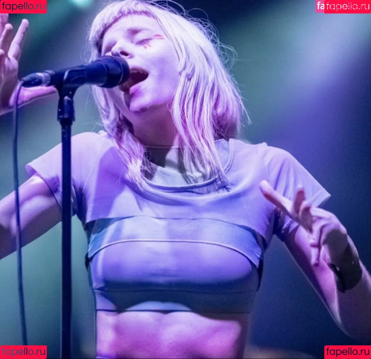 Aurora Aksnes / auroramusic / singer Onlyfans Photo Gallery 