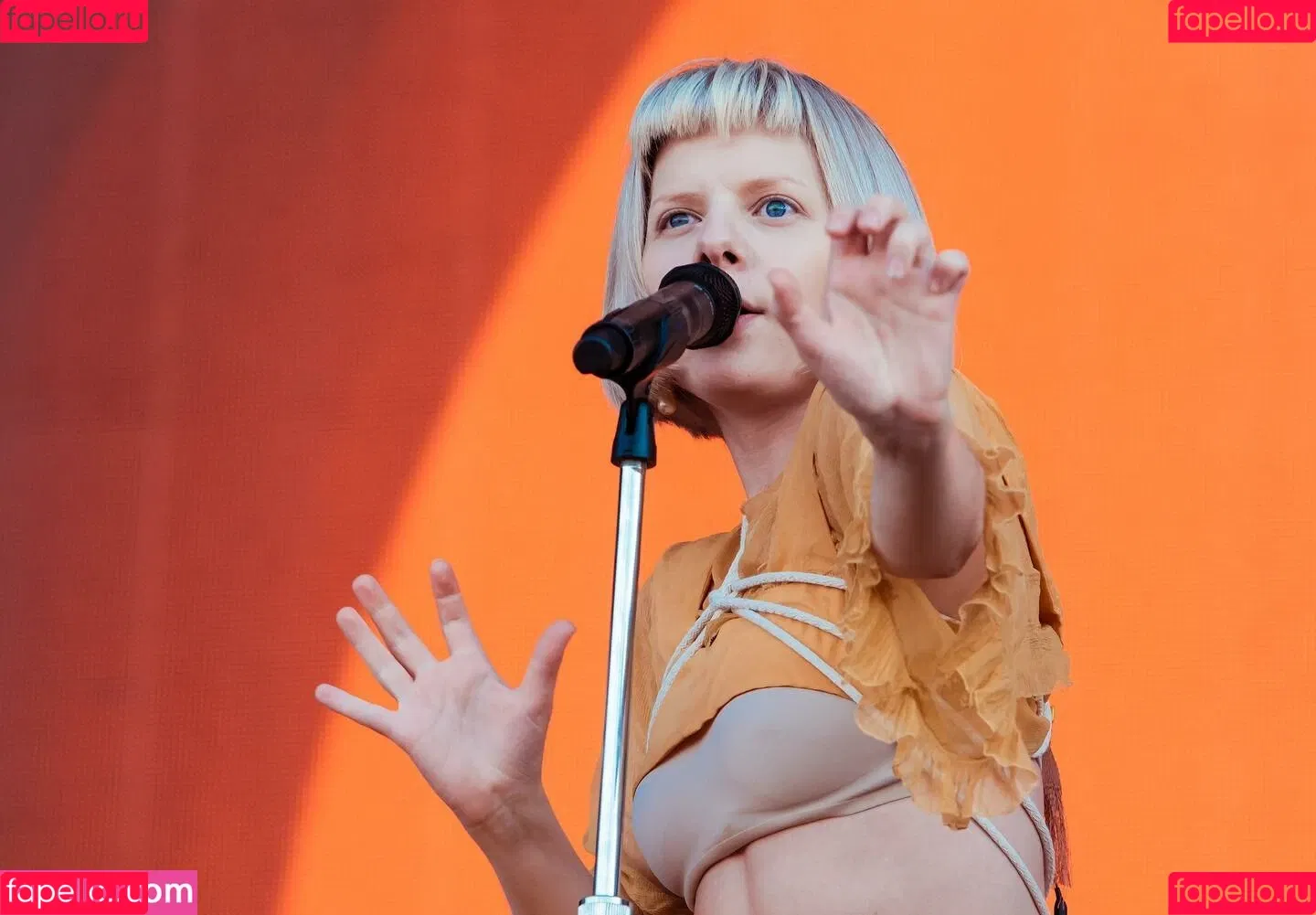 Aurora Aksnes / auroramusic / singer Onlyfans Photo Gallery 