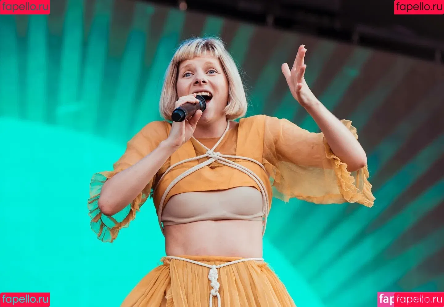 Aurora Aksnes / auroramusic / singer Onlyfans Photo Gallery 