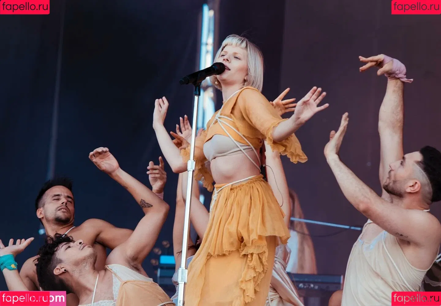 Aurora Aksnes / auroramusic / singer Onlyfans Photo Gallery 