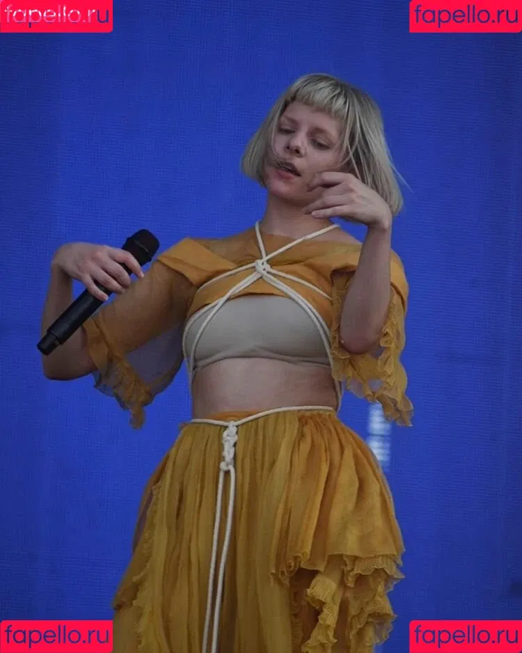 Aurora Aksnes / auroramusic / singer Onlyfans Photo Gallery 
