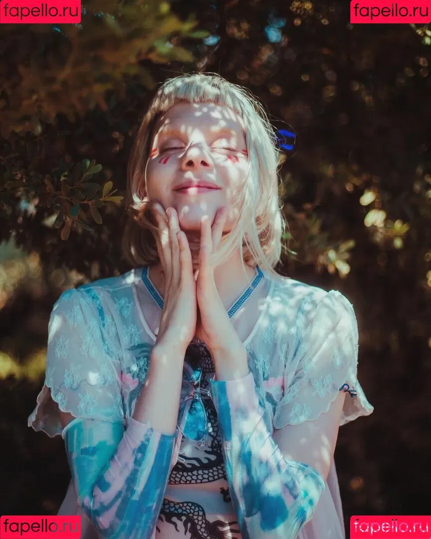 Aurora Aksnes / auroramusic / singer Onlyfans Photo Gallery 