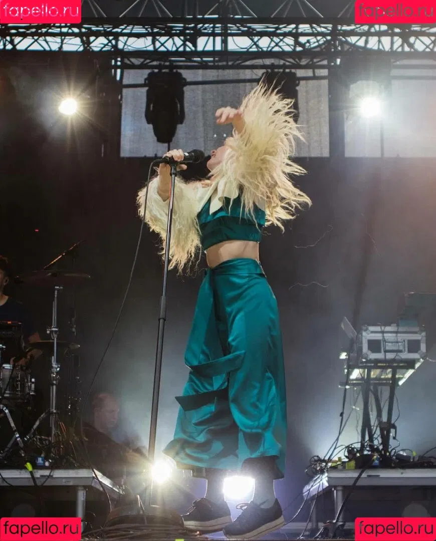Aurora Aksnes / auroramusic / singer Onlyfans Photo Gallery 