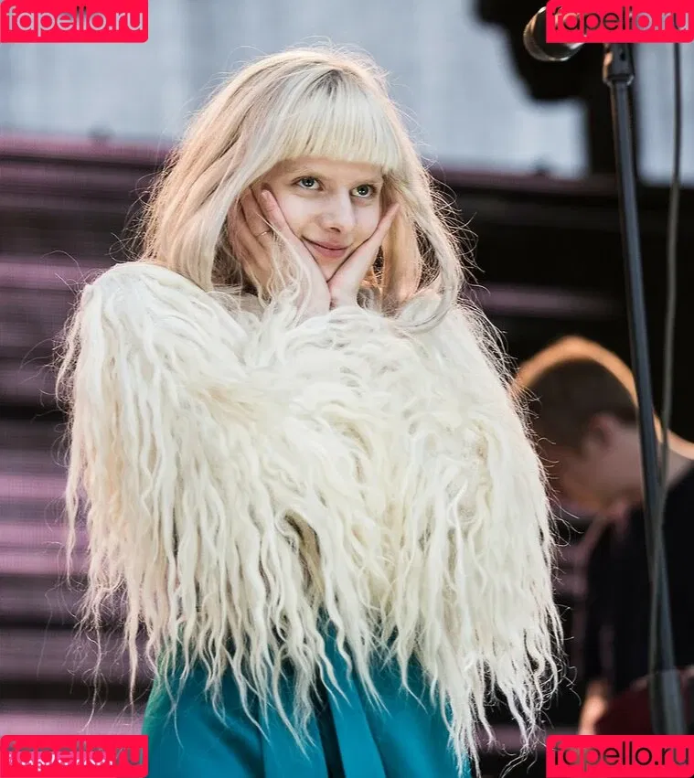 Aurora Aksnes / auroramusic / singer Onlyfans Photo Gallery 