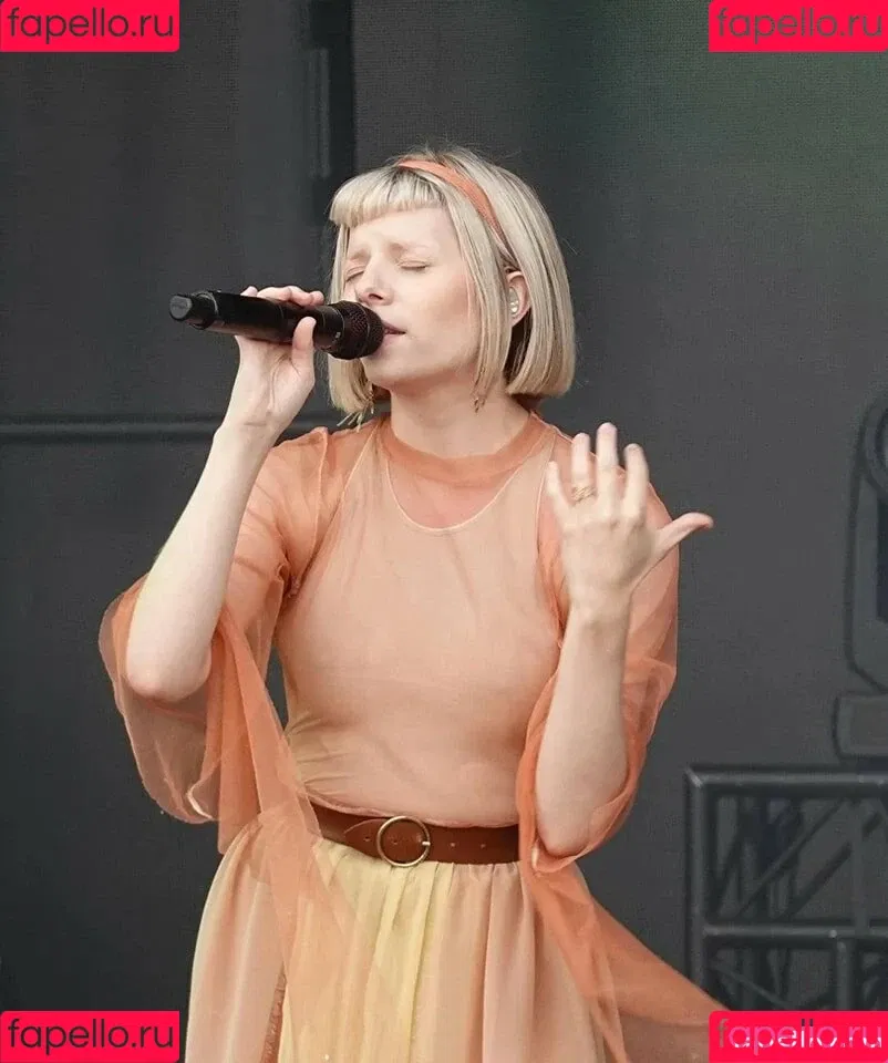 Aurora Aksnes / auroramusic / singer Onlyfans Photo Gallery 