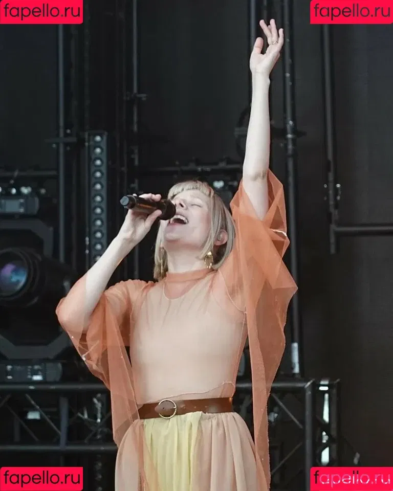 Aurora Aksnes / auroramusic / singer Onlyfans Photo Gallery 